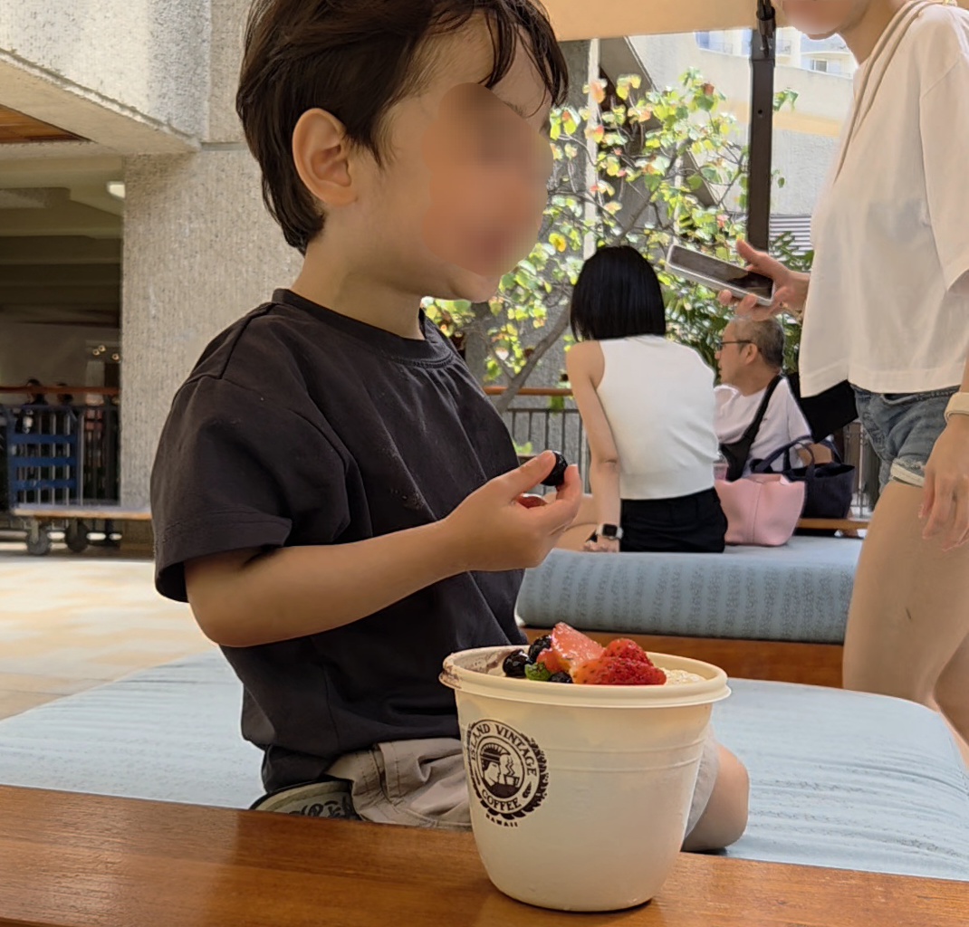 子連れハワイ旅行中に実際に食べたアサイーボウルなどの食事